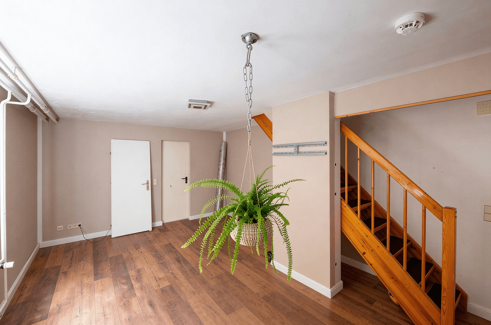 Prodej bytu 4+1 94 m², Berlin, Berlín Prodej bytu 4+1 94 m², Berlin, Berlín