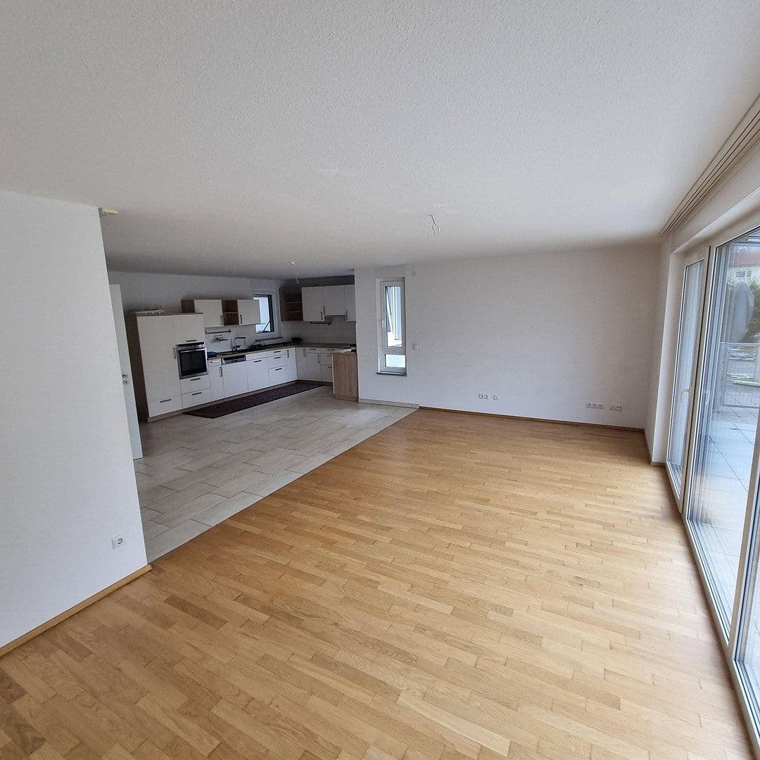 Prodej bytu 6+1 173 m², Dr.-Hans-Neubauer-Straße 53, Bamberg, Bavorsko Prodej bytu 6+1 173 m², Dr.-Hans-Neubauer-Straße 53, Bamberg, Bavorsko