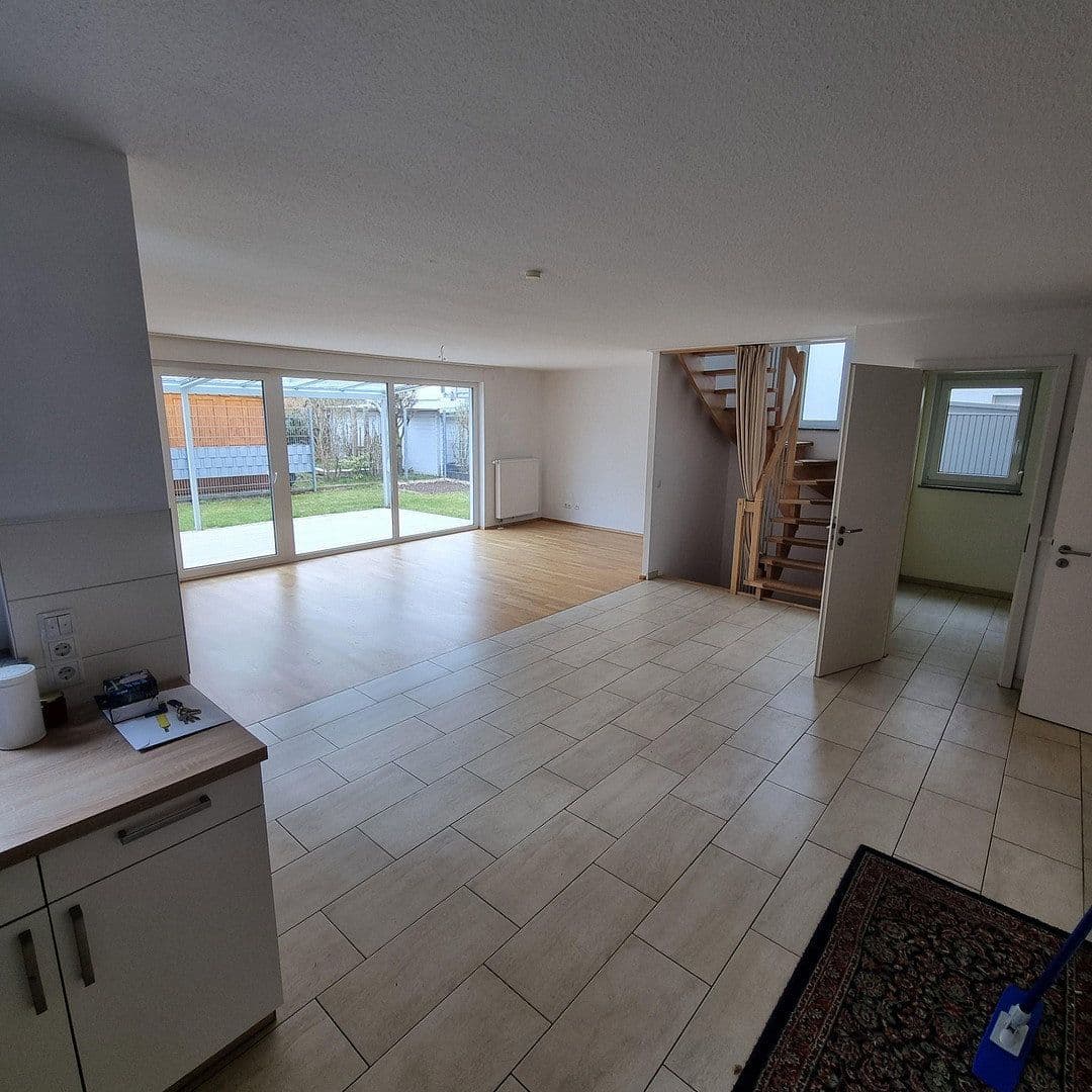 Prodej bytu 6+1 173 m², Dr.-Hans-Neubauer-Straße 53, Bamberg, Bavorsko Prodej bytu 6+1 173 m², Dr.-Hans-Neubauer-Straße 53, Bamberg, Bavorsko