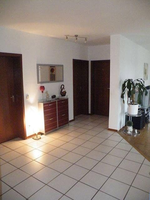 Pronájem bytu 3+1 110 m², Frankfurter Str. 214, Köln, Severní Porýní-Vestfálsko Pronájem bytu 3+1 110 m², Frankfurter Str. 214, Köln, Severní Porýní-Vestfálsko