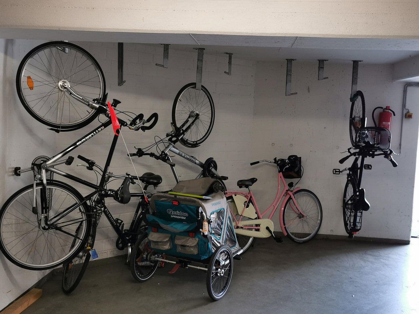 Pronájem bytu 3+1 110 m², Frankfurter Str. 214, Köln, Severní Porýní-Vestfálsko Pronájem bytu 3+1 110 m², Frankfurter Str. 214, Köln, Severní Porýní-Vestfálsko