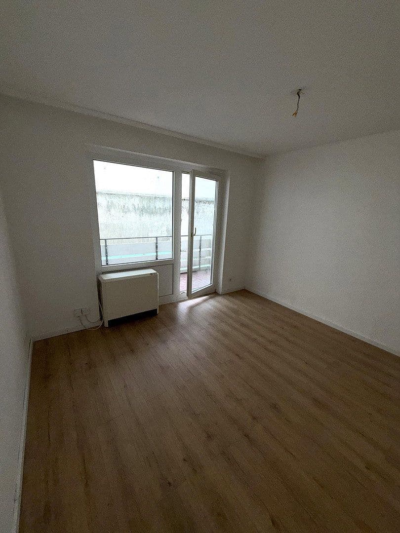 Pronájem bytu 2+1 45 m², Wuppertal, Severní Porýní-Vestfálsko Pronájem bytu 2+1 45 m², Wuppertal, Severní Porýní-Vestfálsko