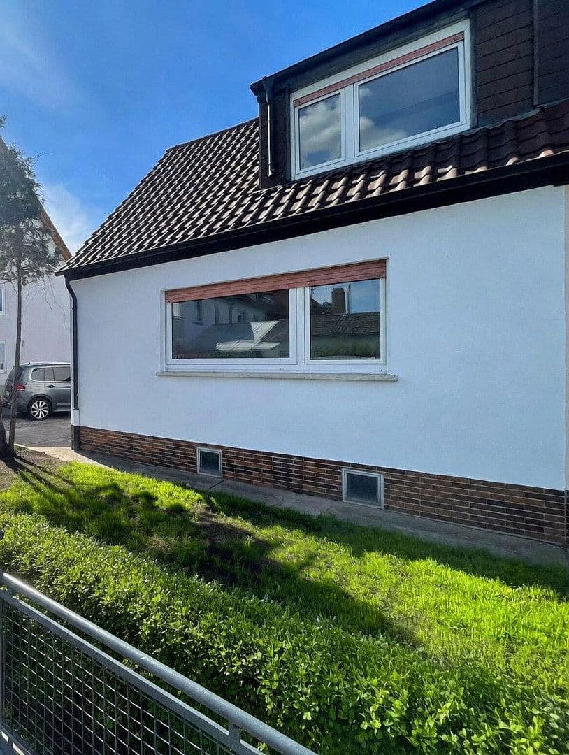 Pronájem domu 152 m², pozemek 456 m², Hainbuchenweg, Mannheim, Bádensko-Württembersko Pronájem domu 152 m², pozemek 456 m², Hainbuchenweg, Mannheim, Bádensko-Württembersko