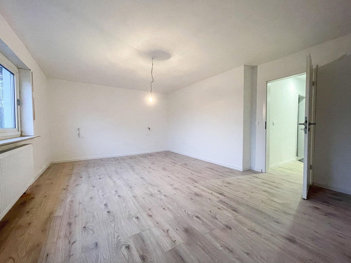 Pronájem domu 152 m², pozemek 456 m², Hainbuchenweg, Mannheim, Bádensko-Württembersko Pronájem domu 152 m², pozemek 456 m², Hainbuchenweg, Mannheim, Bádensko-Württembersko