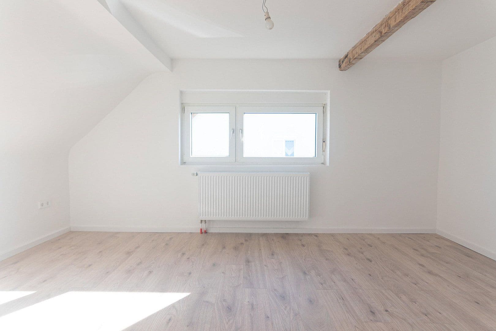 Pronájem domu 152 m², pozemek 456 m², Hainbuchenweg, Mannheim, Bádensko-Württembersko Pronájem domu 152 m², pozemek 456 m², Hainbuchenweg, Mannheim, Bádensko-Württembersko