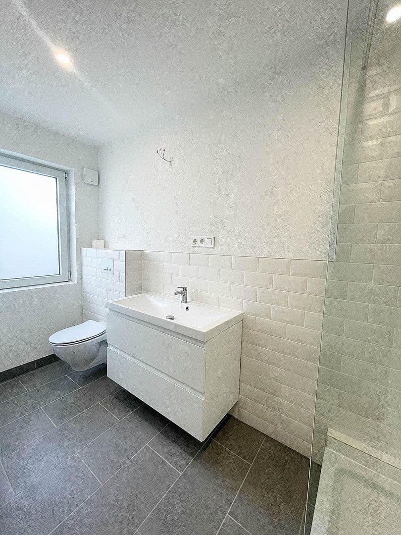 Pronájem domu 152 m², pozemek 456 m², Hainbuchenweg, Mannheim, Bádensko-Württembersko Pronájem domu 152 m², pozemek 456 m², Hainbuchenweg, Mannheim, Bádensko-Württembersko