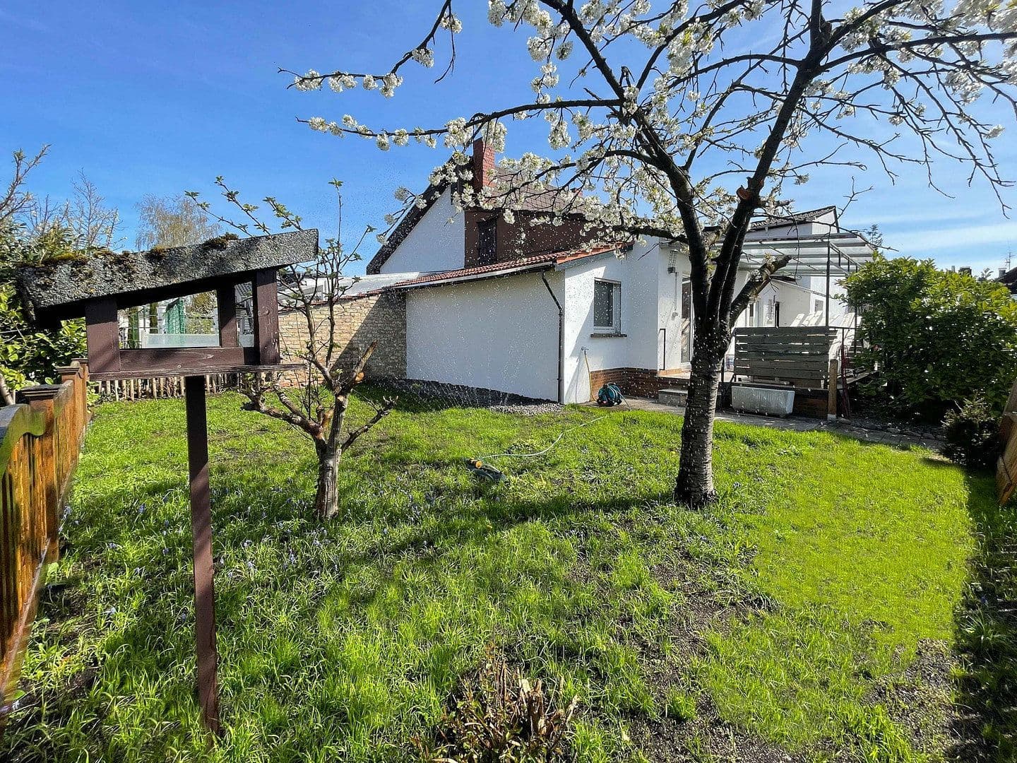 Pronájem domu 152 m², pozemek 456 m², Hainbuchenweg, Mannheim, Bádensko-Württembersko Pronájem domu 152 m², pozemek 456 m², Hainbuchenweg, Mannheim, Bádensko-Württembersko