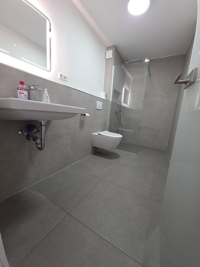 Pronájem bytu 3+1 107 m², Hilden, Severní Porýní-Vestfálsko Pronájem bytu 3+1 107 m², Hilden, Severní Porýní-Vestfálsko