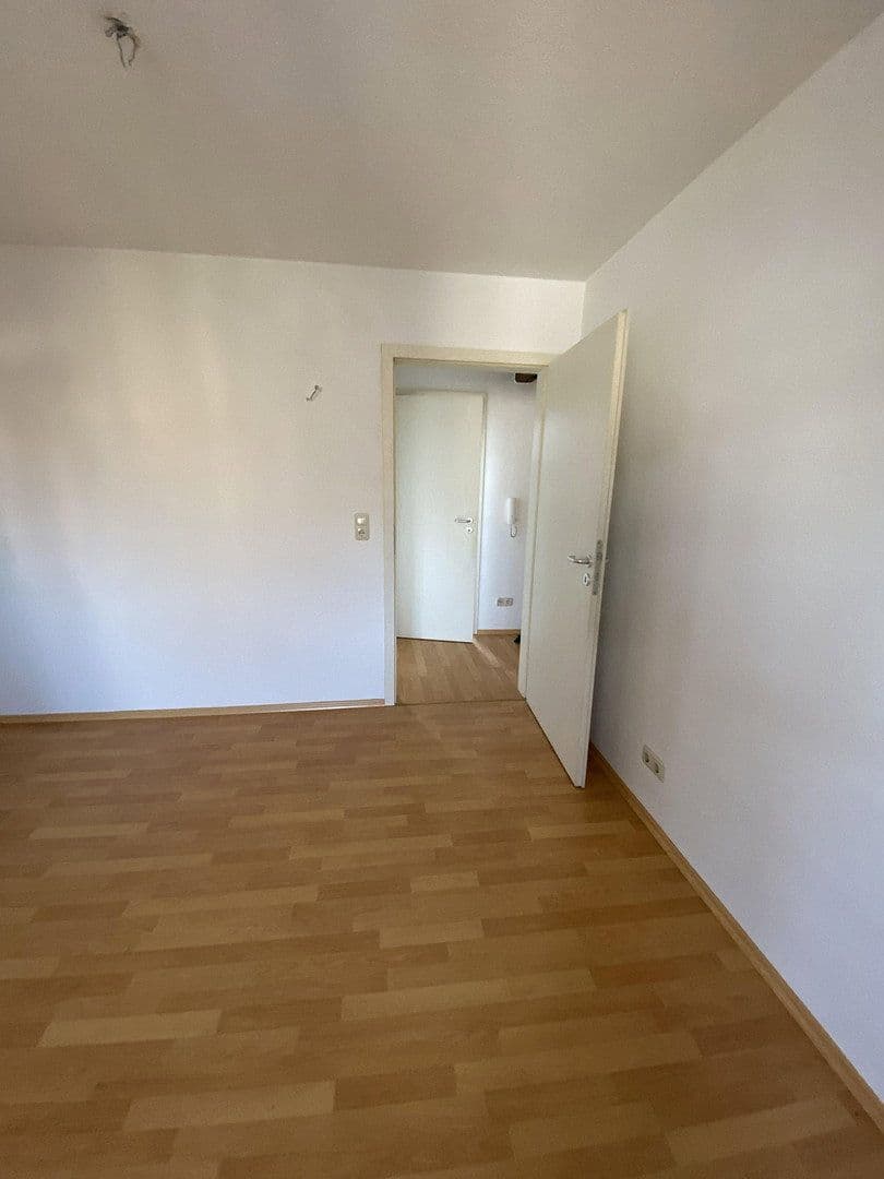 Pronájem bytu 2+1 40 m², Altenburger Straße 7, Schmölln, Durynsko Pronájem bytu 2+1 40 m², Altenburger Straße 7, Schmölln, Durynsko