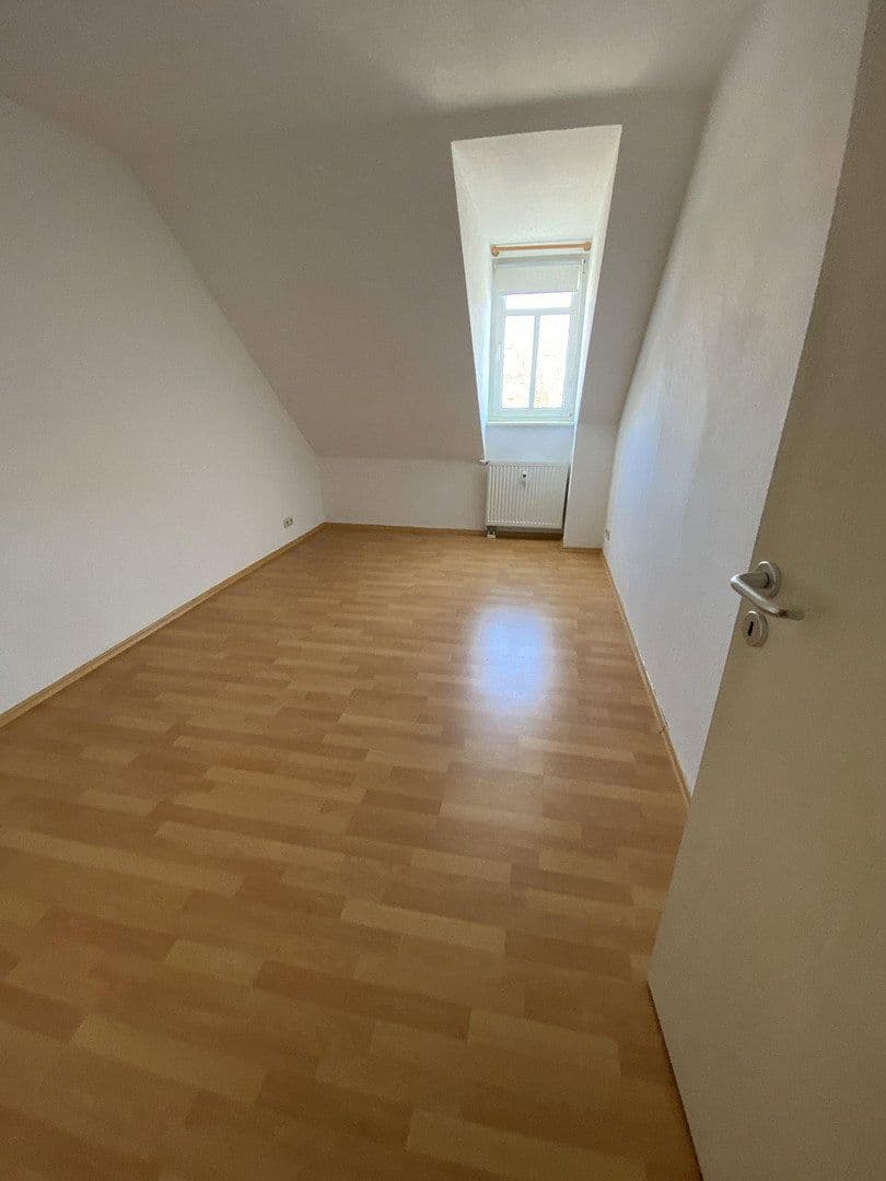 Pronájem bytu 2+1 40 m², Altenburger Straße 7, Schmölln, Durynsko Pronájem bytu 2+1 40 m², Altenburger Straße 7, Schmölln, Durynsko