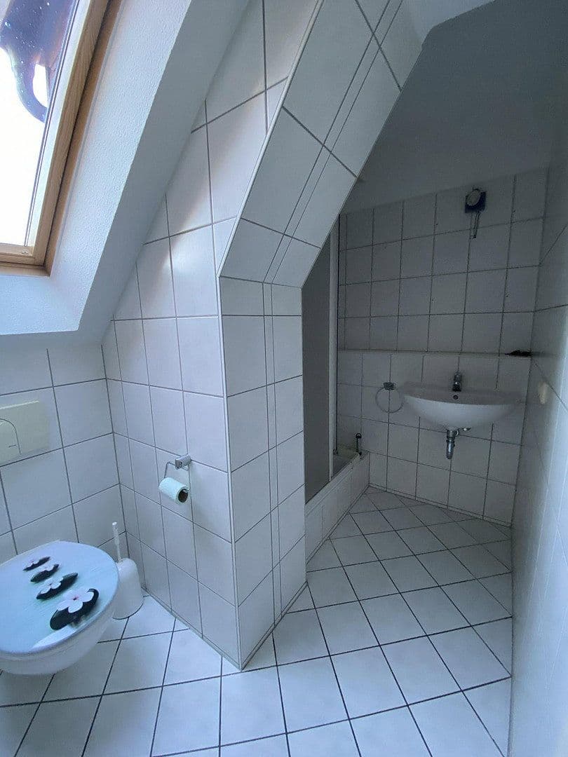 Pronájem bytu 2+1 40 m², Altenburger Straße 7, Schmölln, Durynsko Pronájem bytu 2+1 40 m², Altenburger Straße 7, Schmölln, Durynsko