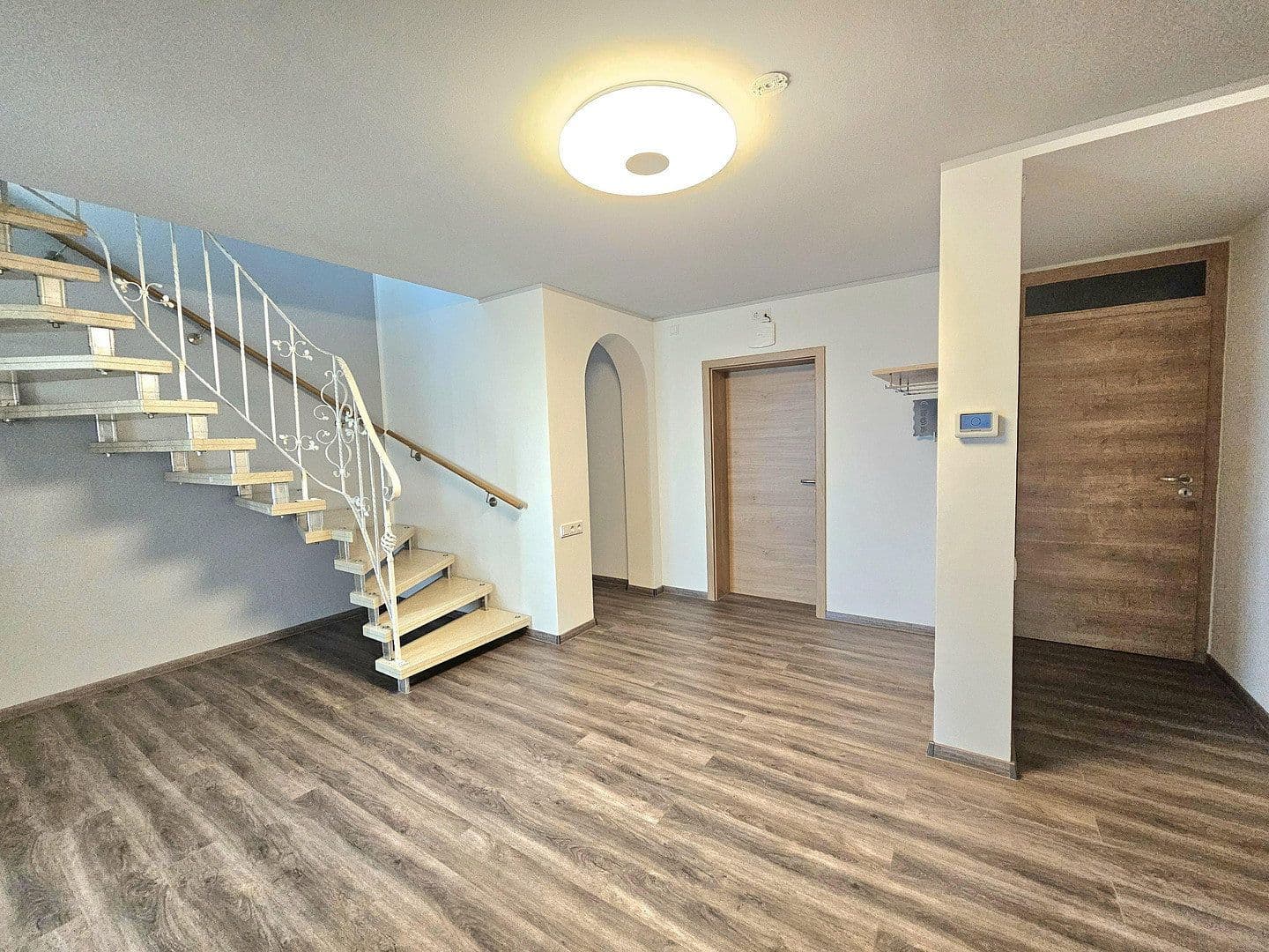 Pronájem domu 310 m², pozemek 673 m², Feldstraße 3, Bad Soden-Salmünster, Hessen Pronájem domu 310 m², pozemek 673 m², Feldstraße 3, Bad Soden-Salmünster, Hessen