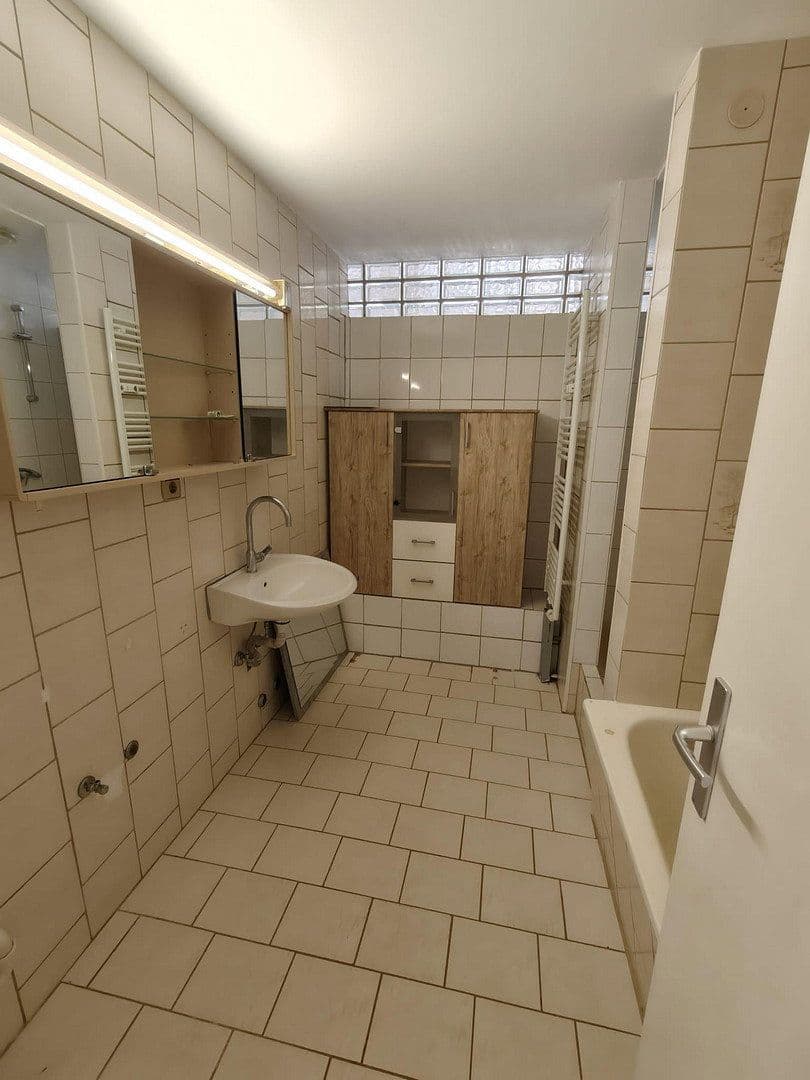 Pronájem bytu 4+1 121 m², Berliner Platz 8, Sindelfingen, Bádensko-Württembersko Pronájem bytu 4+1 121 m², Berliner Platz 8, Sindelfingen, Bádensko-Württembersko