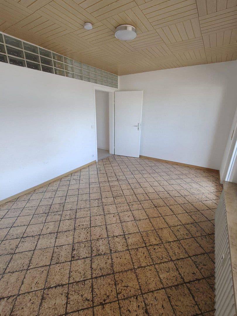 Pronájem bytu 4+1 121 m², Berliner Platz 8, Sindelfingen, Bádensko-Württembersko Pronájem bytu 4+1 121 m², Berliner Platz 8, Sindelfingen, Bádensko-Württembersko