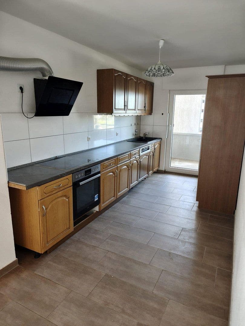 Pronájem bytu 4+1 121 m², Berliner Platz 8, Sindelfingen, Bádensko-Württembersko Pronájem bytu 4+1 121 m², Berliner Platz 8, Sindelfingen, Bádensko-Württembersko