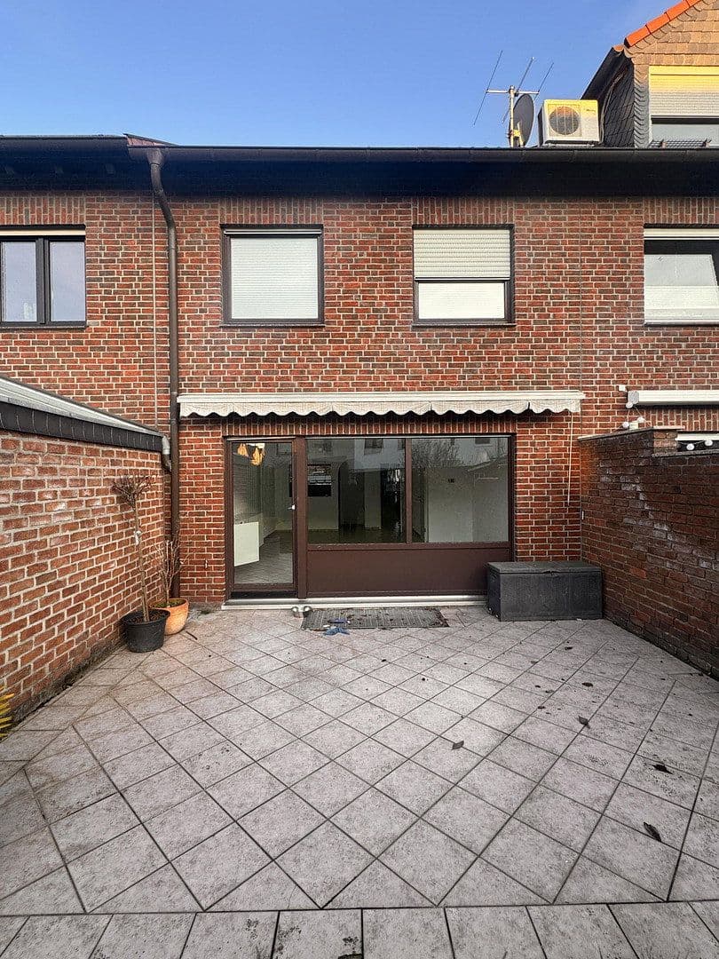 Prodej domu 127 m², pozemek 189 m², Düsseldorf, Severní Porýní-Vestfálsko Prodej domu 127 m², pozemek 189 m², Düsseldorf, Severní Porýní-Vestfálsko