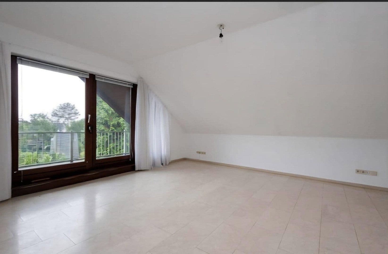 Pronájem bytu 2+1 78 m², Odenthal, Severní Porýní-Vestfálsko Pronájem bytu 2+1 78 m², Odenthal, Severní Porýní-Vestfálsko