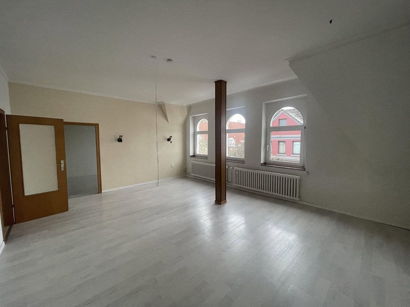 Pronájem bytu 3+1 82 m², Duisburg, Severní Porýní-Vestfálsko Pronájem bytu 3+1 82 m², Duisburg, Severní Porýní-Vestfálsko