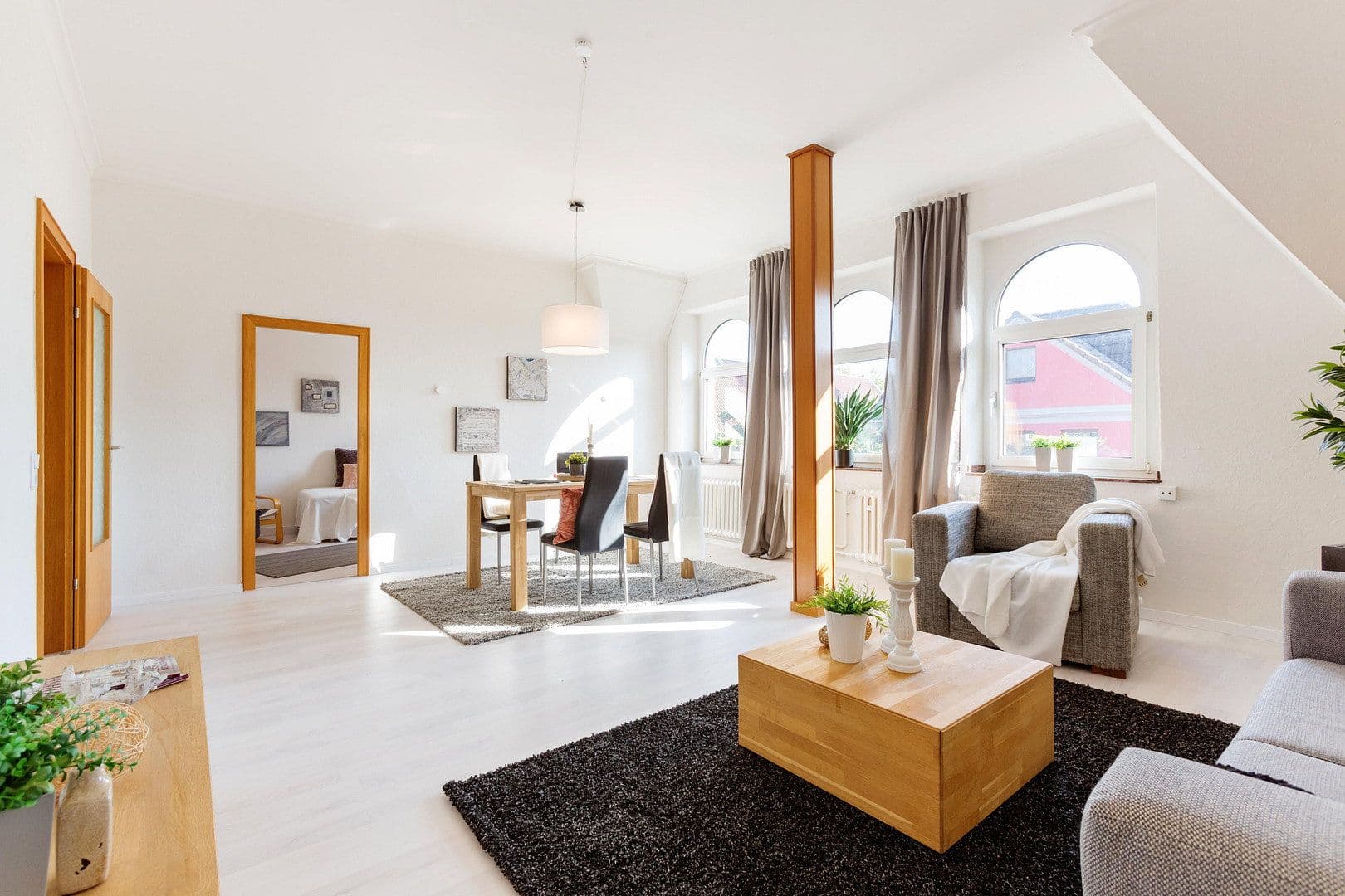Pronájem bytu 3+1 82 m², Duisburg, Severní Porýní-Vestfálsko Pronájem bytu 3+1 82 m², Duisburg, Severní Porýní-Vestfálsko