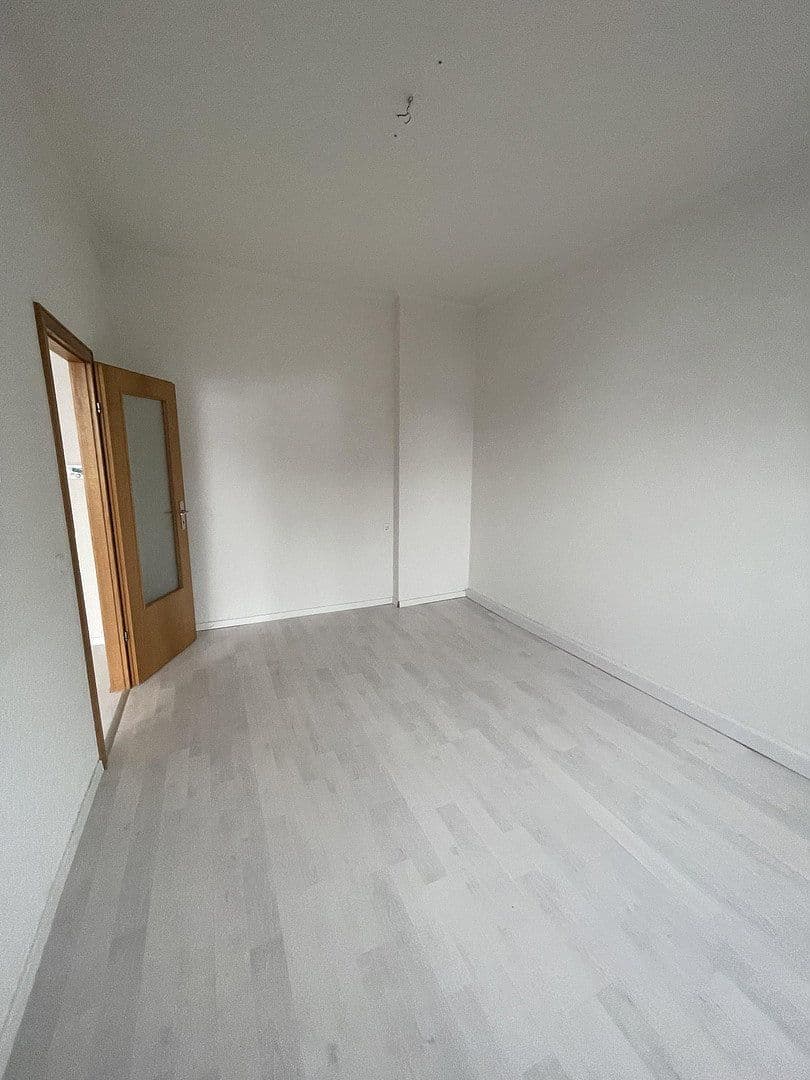 Pronájem bytu 3+1 82 m², Duisburg, Severní Porýní-Vestfálsko Pronájem bytu 3+1 82 m², Duisburg, Severní Porýní-Vestfálsko