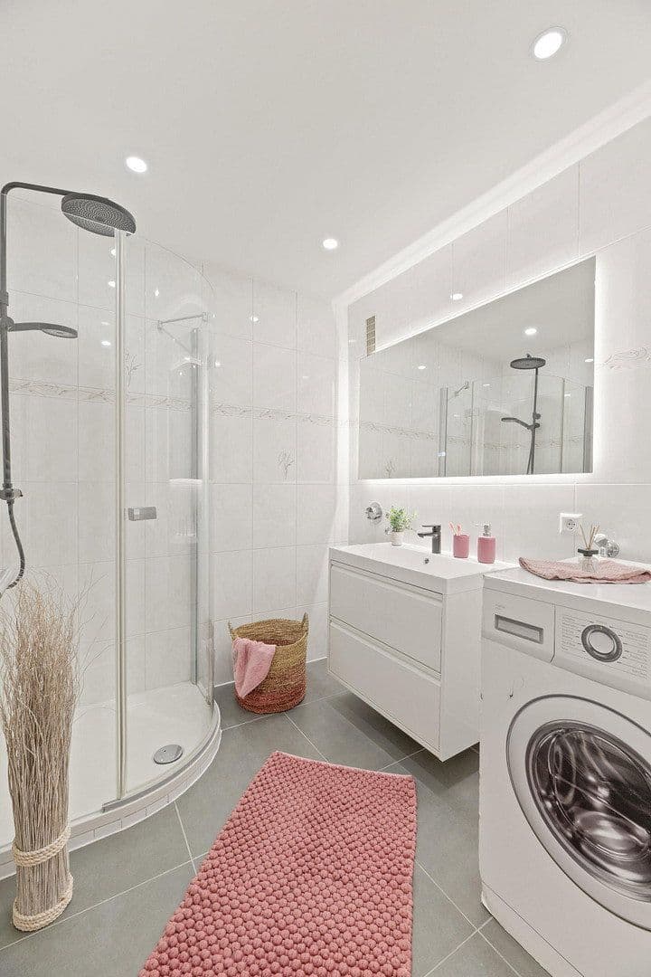 Prodej bytu 3+1 82 m², Kornwestheimer Straße 215, Korntal-Münchingen, Bádensko-Württembersko Prodej bytu 3+1 82 m², Kornwestheimer Straße 215, Korntal-Münchingen, Bádensko-Württembersko