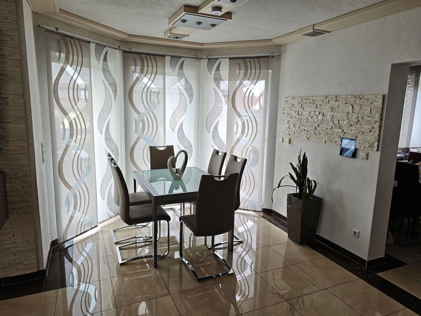 Prodej domu 133 m², pozemek 459 m², Eppingen, Bádensko-Württembersko Prodej domu 133 m², pozemek 459 m², Eppingen, Bádensko-Württembersko