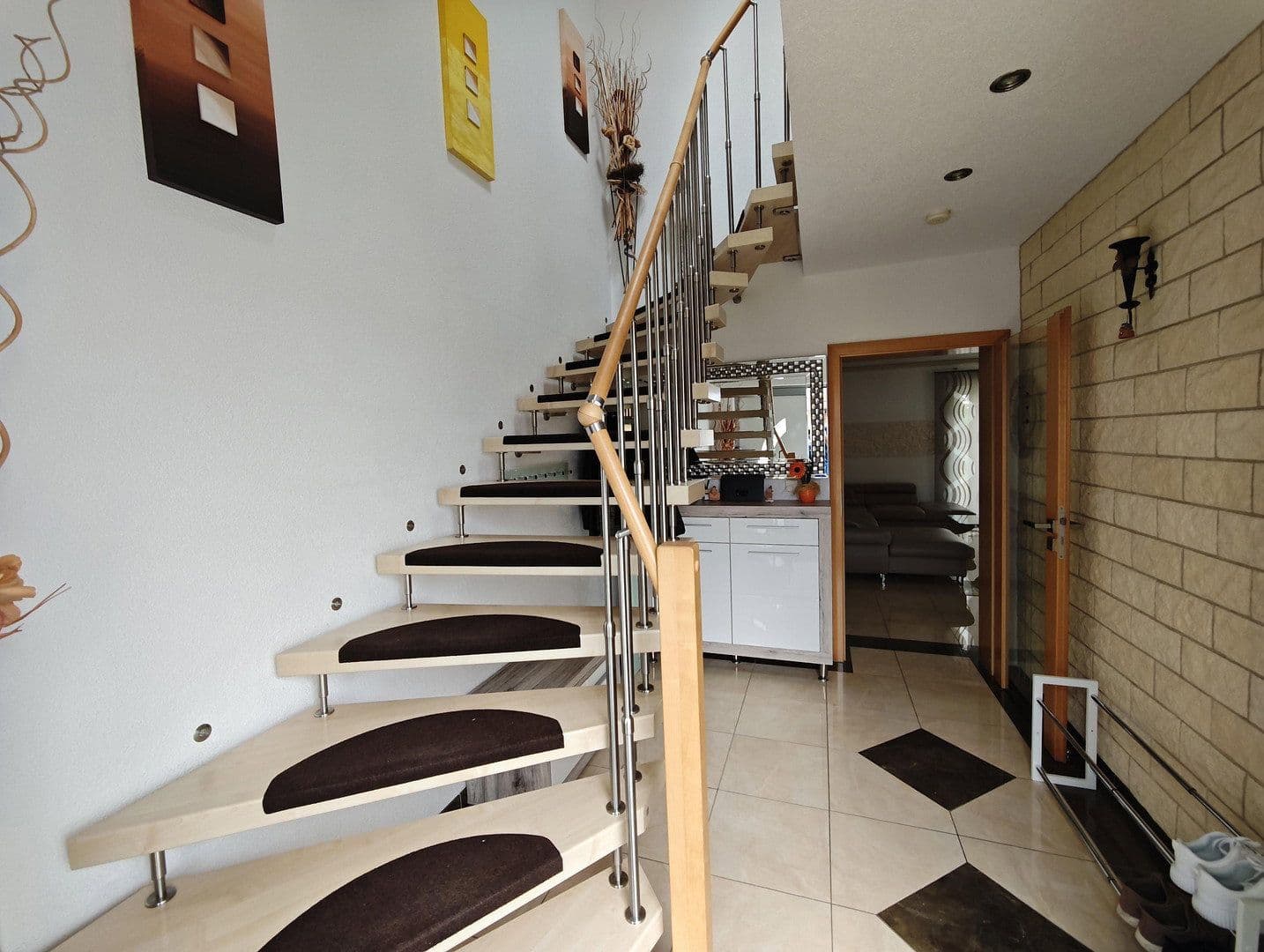 Prodej domu 133 m², pozemek 459 m², Eppingen, Bádensko-Württembersko Prodej domu 133 m², pozemek 459 m², Eppingen, Bádensko-Württembersko