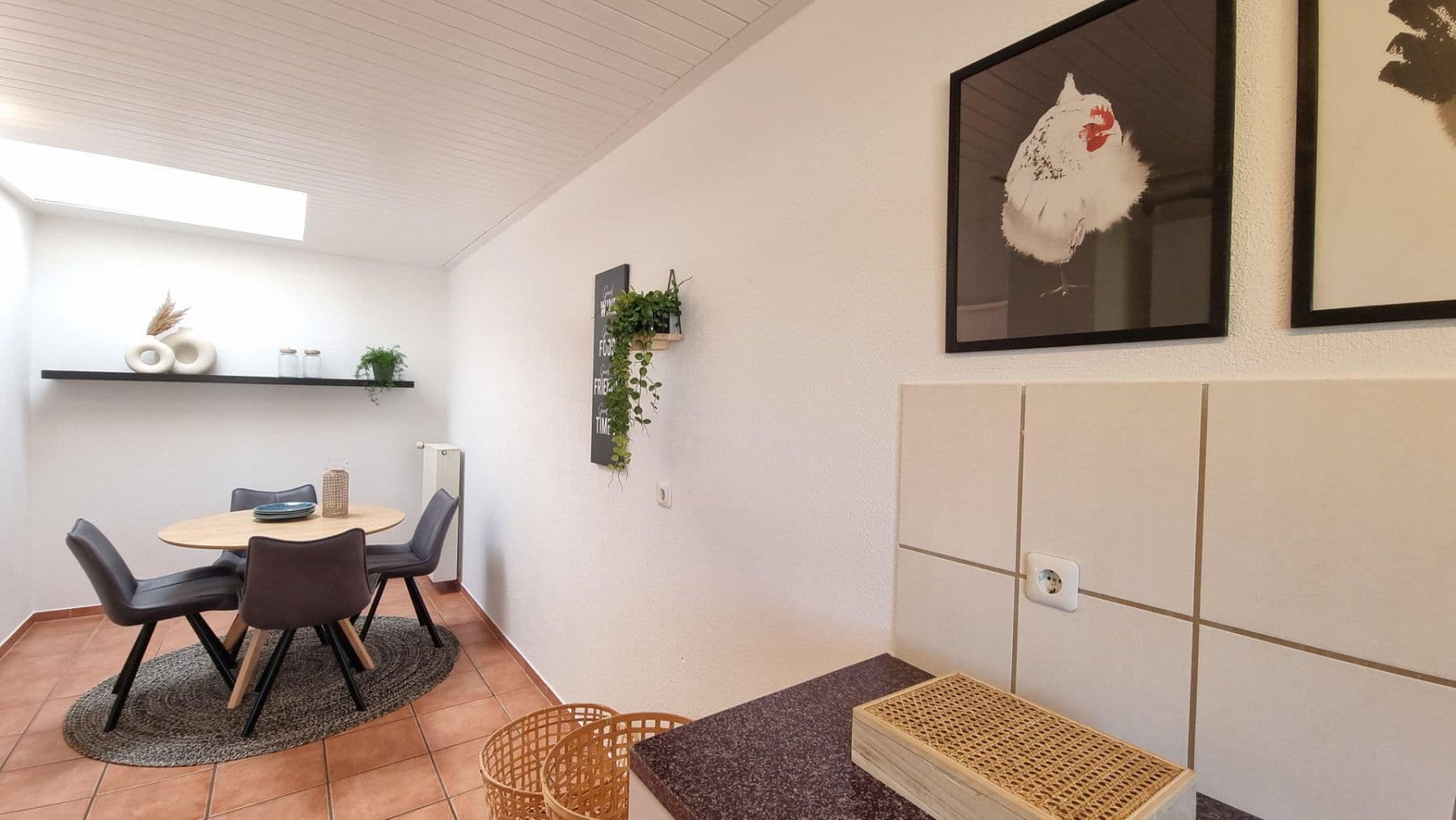 Prodej domu 207 m², pozemek 304 m², Ulmenweg 1/1, Mühlacker, Bádensko-Württembersko Prodej domu 207 m², pozemek 304 m², Ulmenweg 1/1, Mühlacker, Bádensko-Württembersko