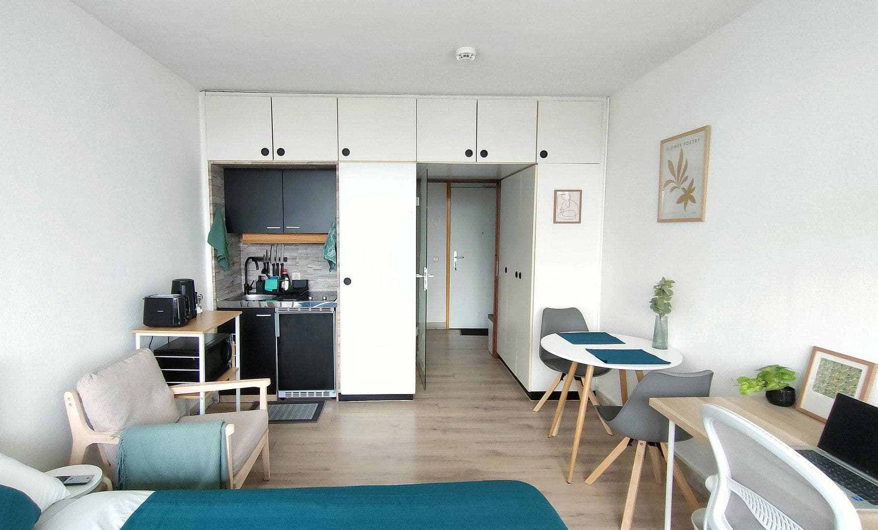 Pronájem bytu 1+1 25 m², Kreuzhofstr. 10, München, Bavorsko Pronájem bytu 1+1 25 m², Kreuzhofstr. 10, München, Bavorsko