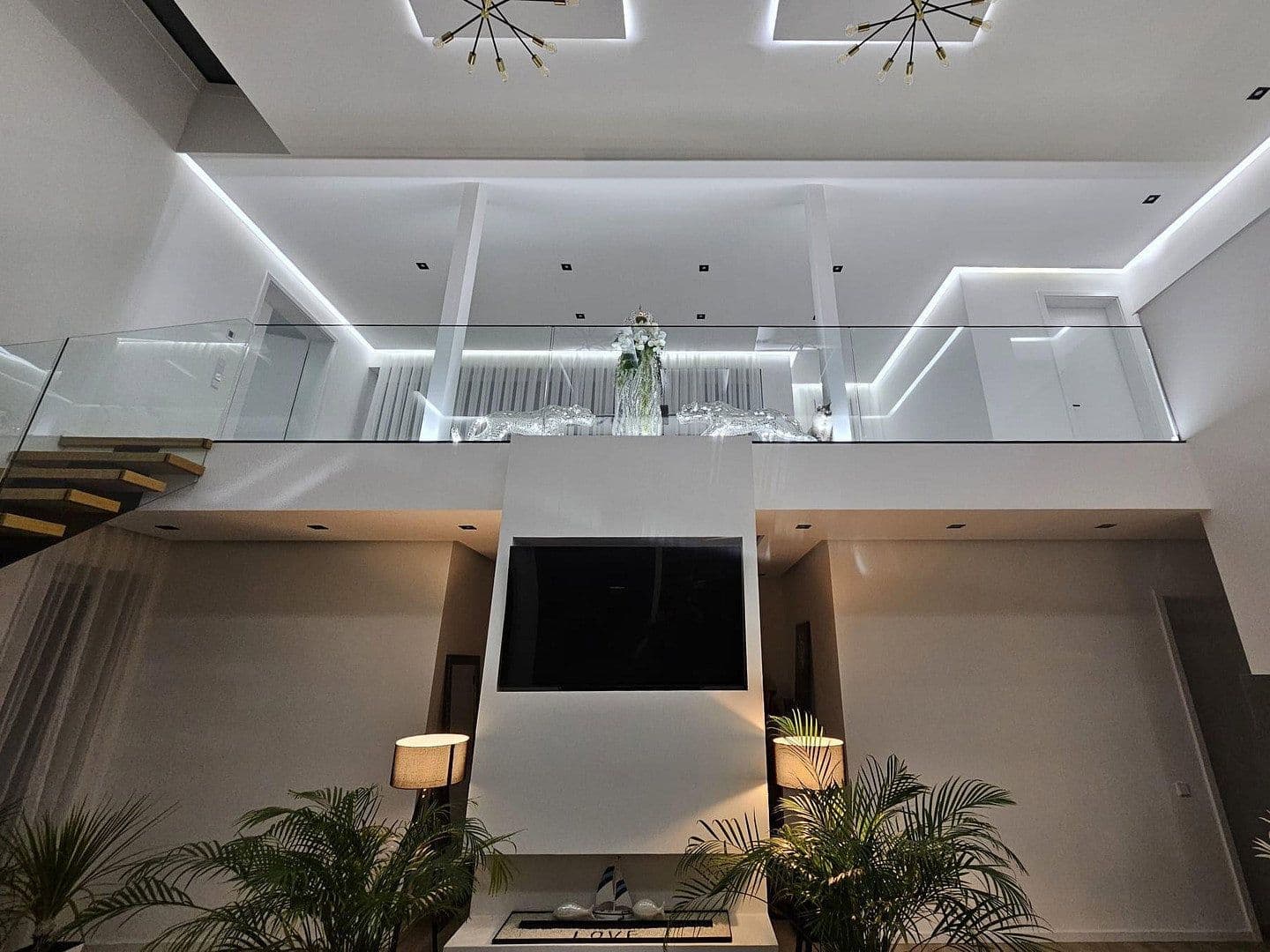 Prodej domu 255 m², pozemek 656 m², Residentstraße, Frankfurt, Hessen Prodej domu 255 m², pozemek 656 m², Residentstraße, Frankfurt, Hessen