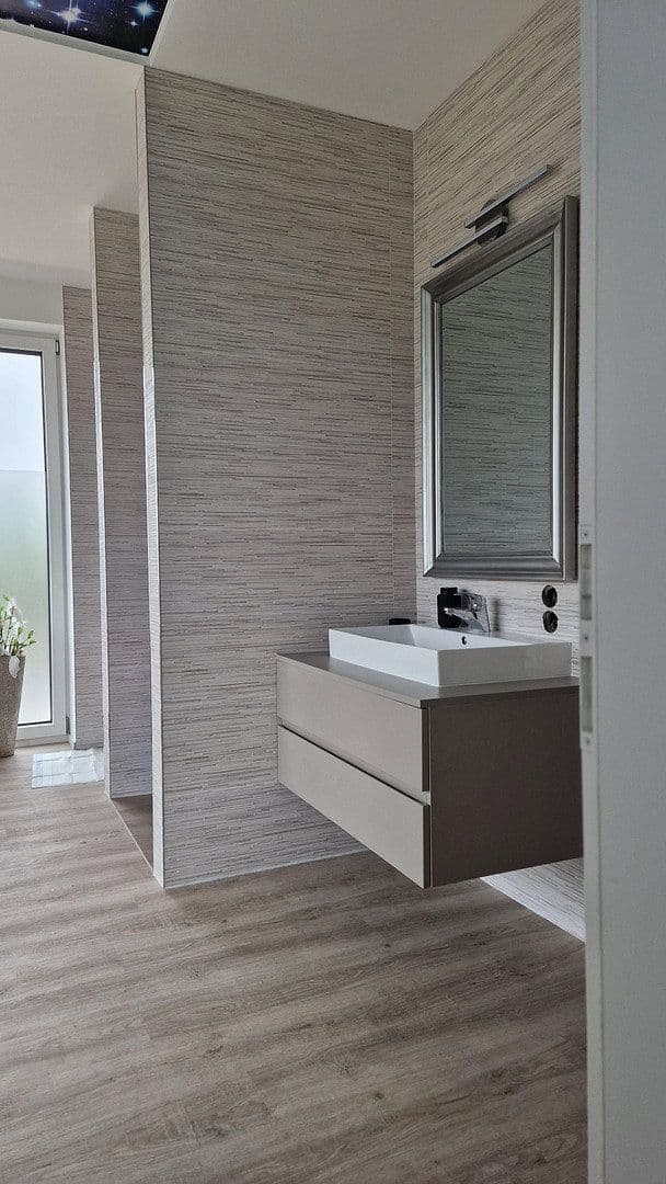 Prodej domu 255 m², pozemek 656 m², Residentstraße, Frankfurt, Hessen Prodej domu 255 m², pozemek 656 m², Residentstraße, Frankfurt, Hessen