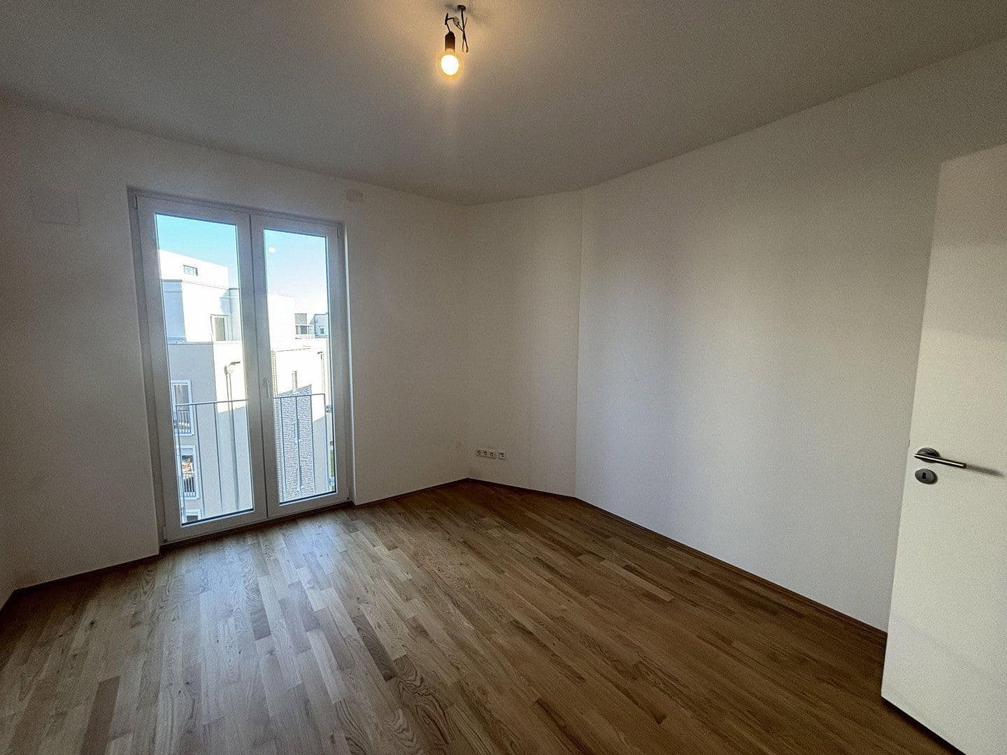 Pronájem bytu 2+1 69 m², Eschollbrücker Straße 12, Darmstadt, Hessen Pronájem bytu 2+1 69 m², Eschollbrücker Straße 12, Darmstadt, Hessen