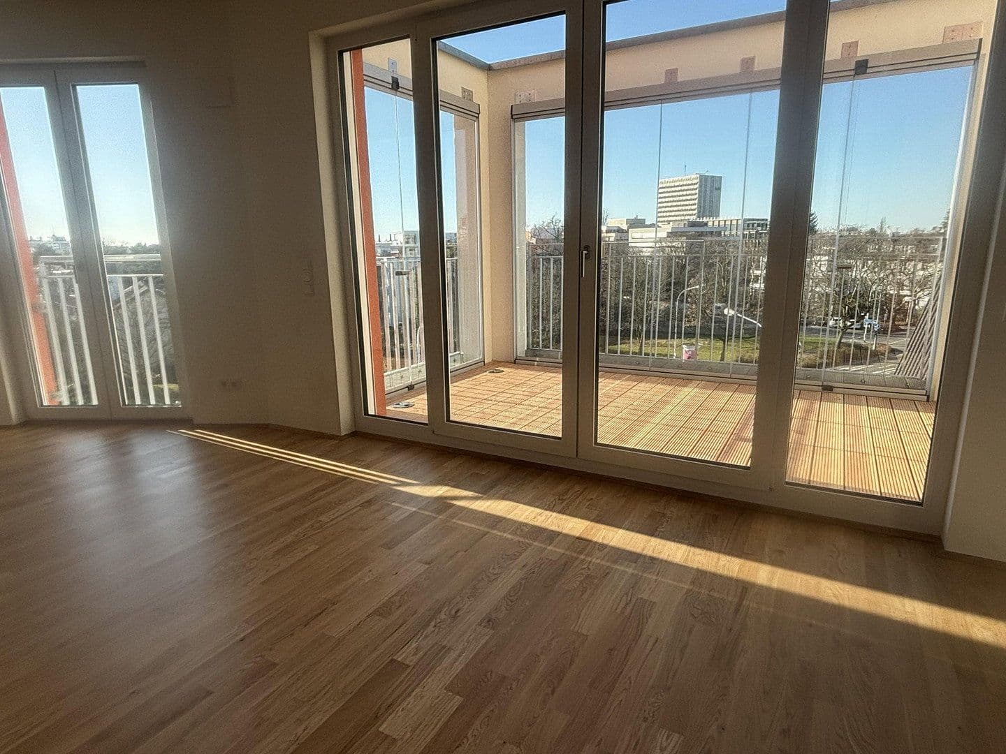 Pronájem bytu 2+1 69 m², Eschollbrücker Straße 12, Darmstadt, Hessen Pronájem bytu 2+1 69 m², Eschollbrücker Straße 12, Darmstadt, Hessen