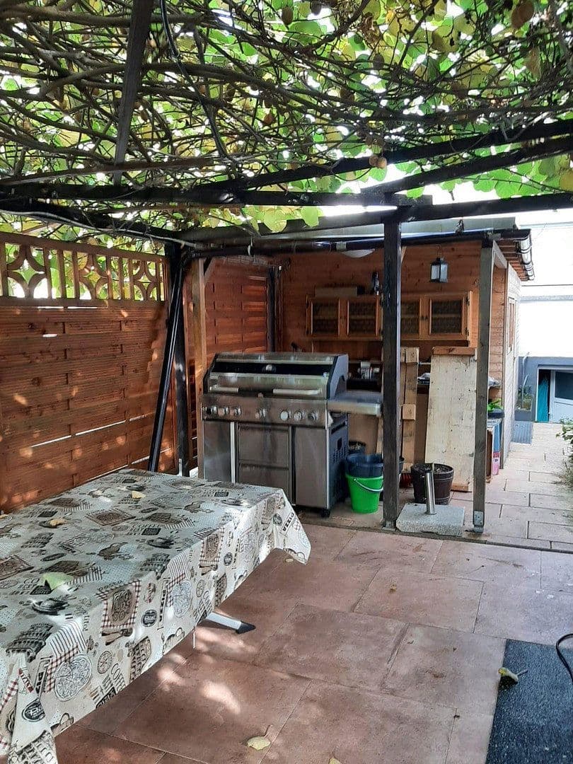 Prodej domu 270 m², pozemek 401 m², Raunheim, Hessen Prodej domu 270 m², pozemek 401 m², Raunheim, Hessen