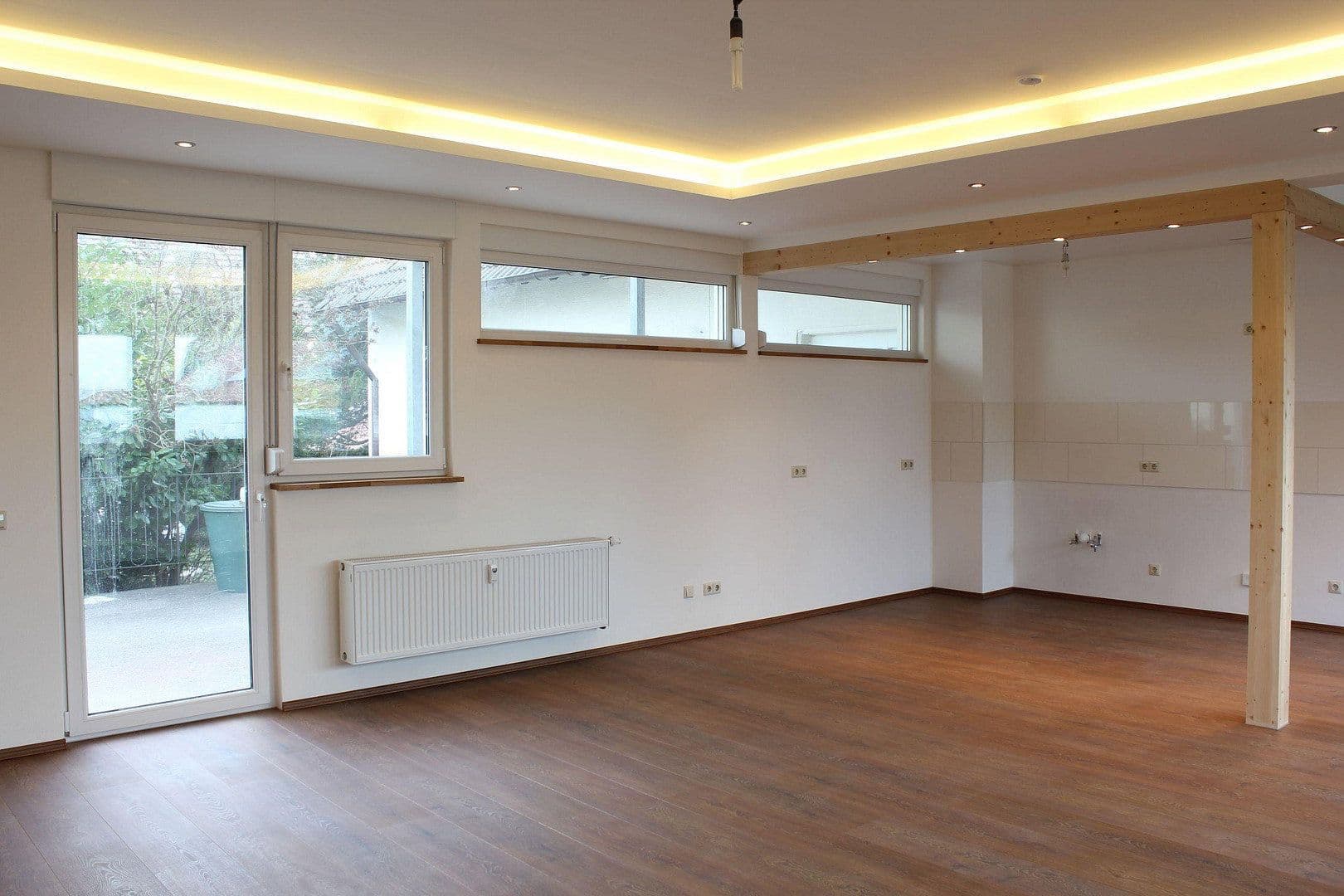 Pronájem bytu 1+1 74 m², Neuenbürg, Bádensko-Württembersko Pronájem bytu 1+1 74 m², Neuenbürg, Bádensko-Württembersko