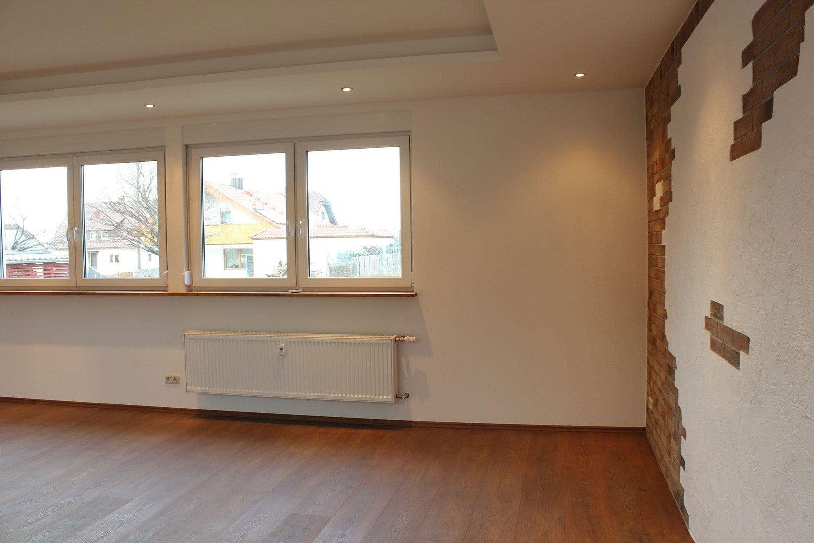 Pronájem bytu 1+1 74 m², Neuenbürg, Bádensko-Württembersko Pronájem bytu 1+1 74 m², Neuenbürg, Bádensko-Württembersko