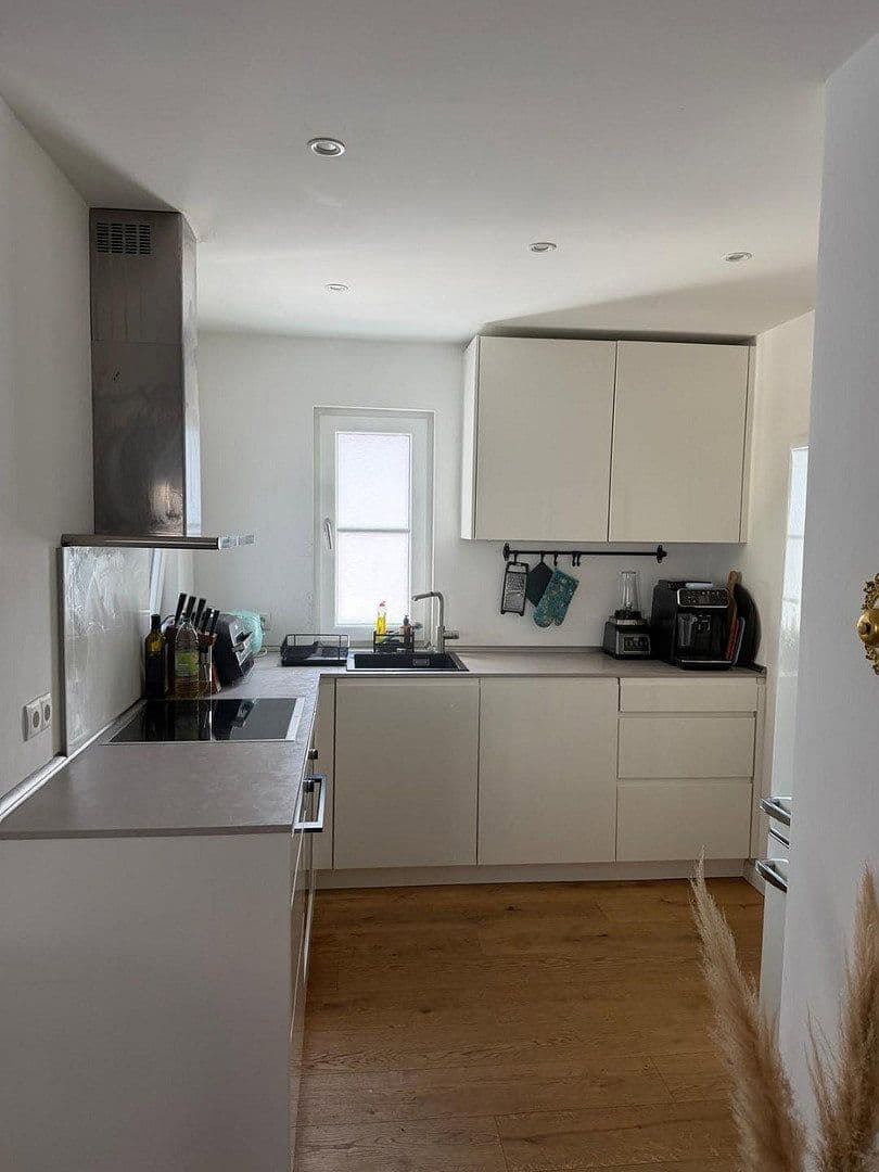 Pronájem bytu 2+1 79 m², Karwinskistr., 61, München, Bavorsko Pronájem bytu 2+1 79 m², Karwinskistr., 61, München, Bavorsko