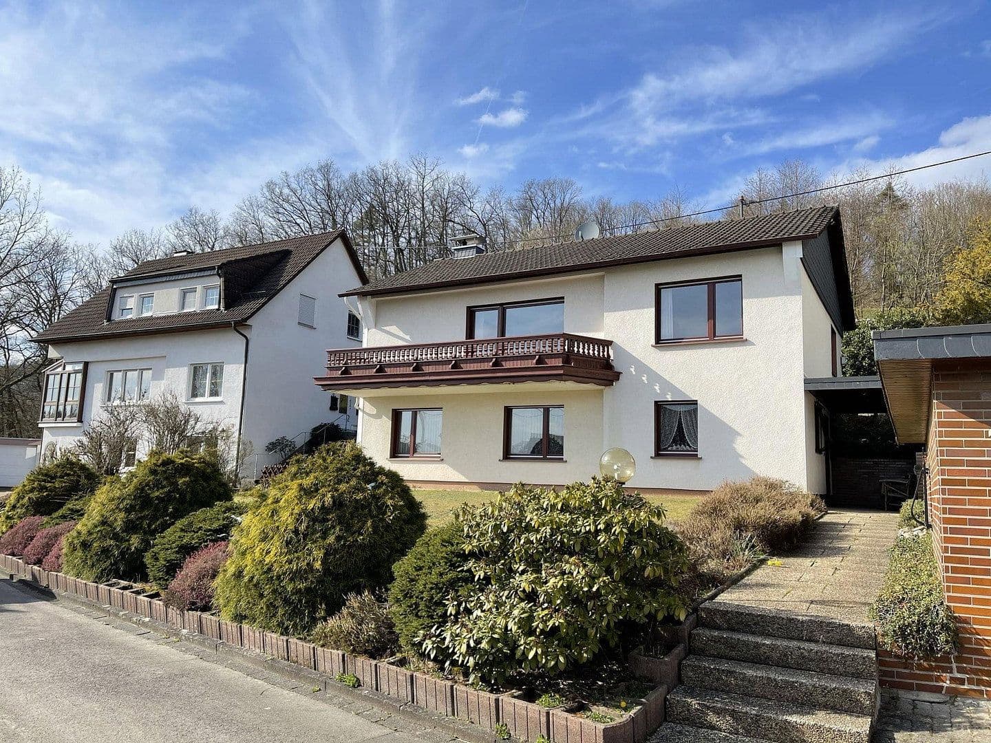 Prodej domu 146 m², pozemek 865 m², Gummersbach, Severní Porýní-Vestfálsko Prodej domu 146 m², pozemek 865 m², Gummersbach, Severní Porýní-Vestfálsko