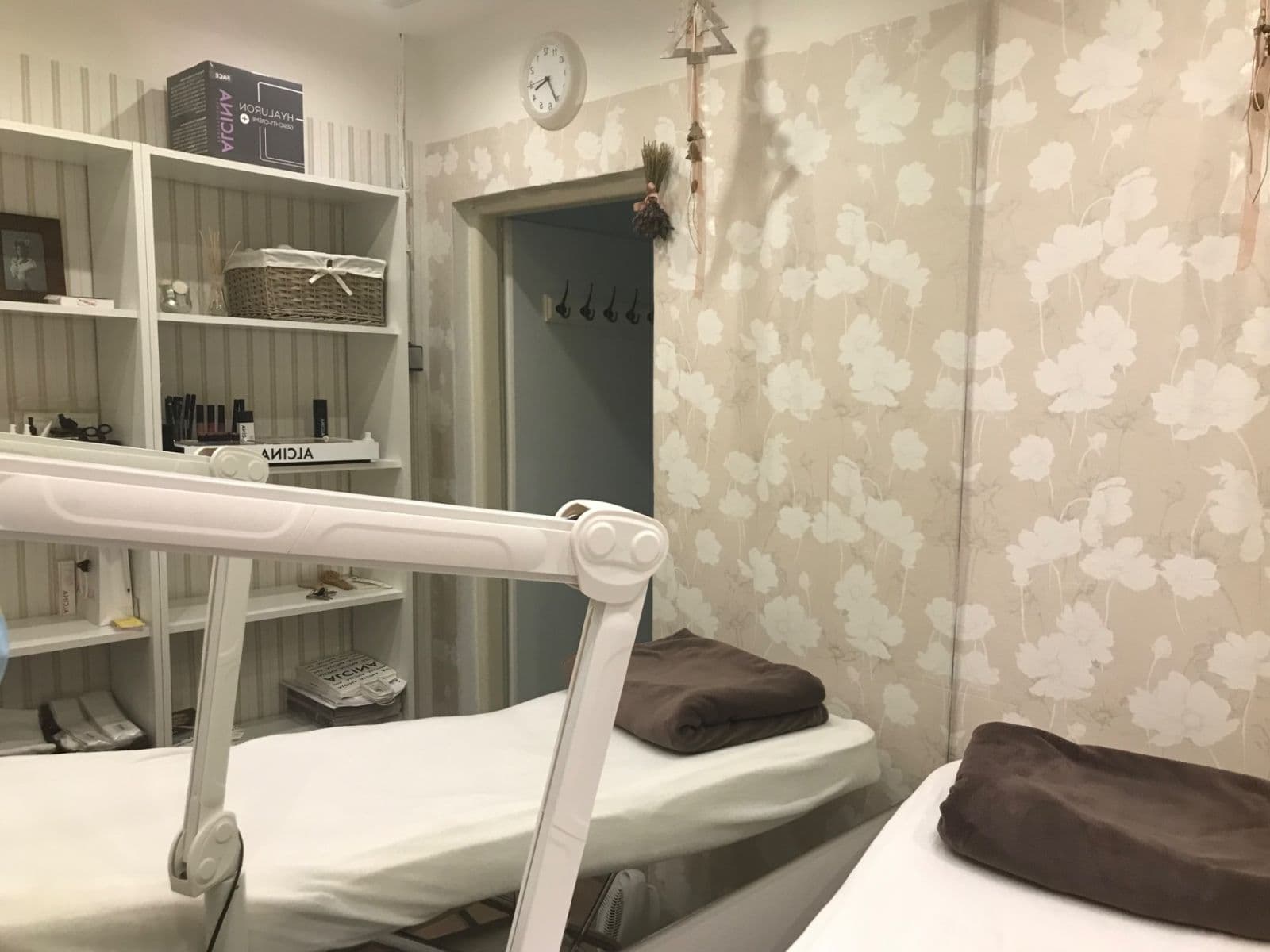 Pronájem nebytového prostoru 4 m², Hvězdova, Praha, Praha Pronájem nebytového prostoru 4 m², Hvězdova, Praha, Praha