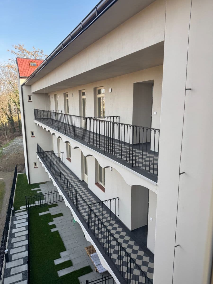 Pronájem bytu 1+kk 34 m², Boleslavova, Praha, Praha Pronájem bytu 1+kk 34 m², Boleslavova, Praha, Praha