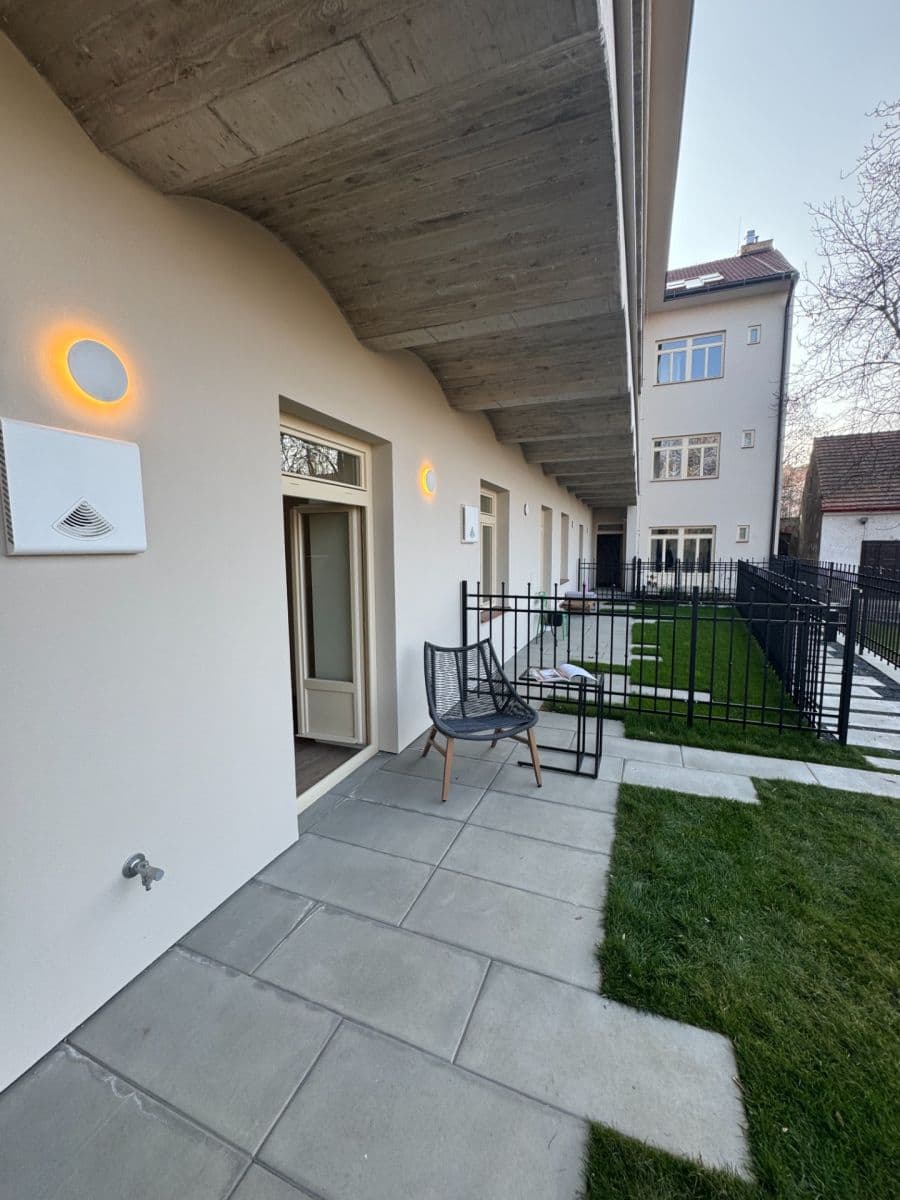 Pronájem bytu 1+kk 34 m², Boleslavova, Praha, Praha Pronájem bytu 1+kk 34 m², Boleslavova, Praha, Praha