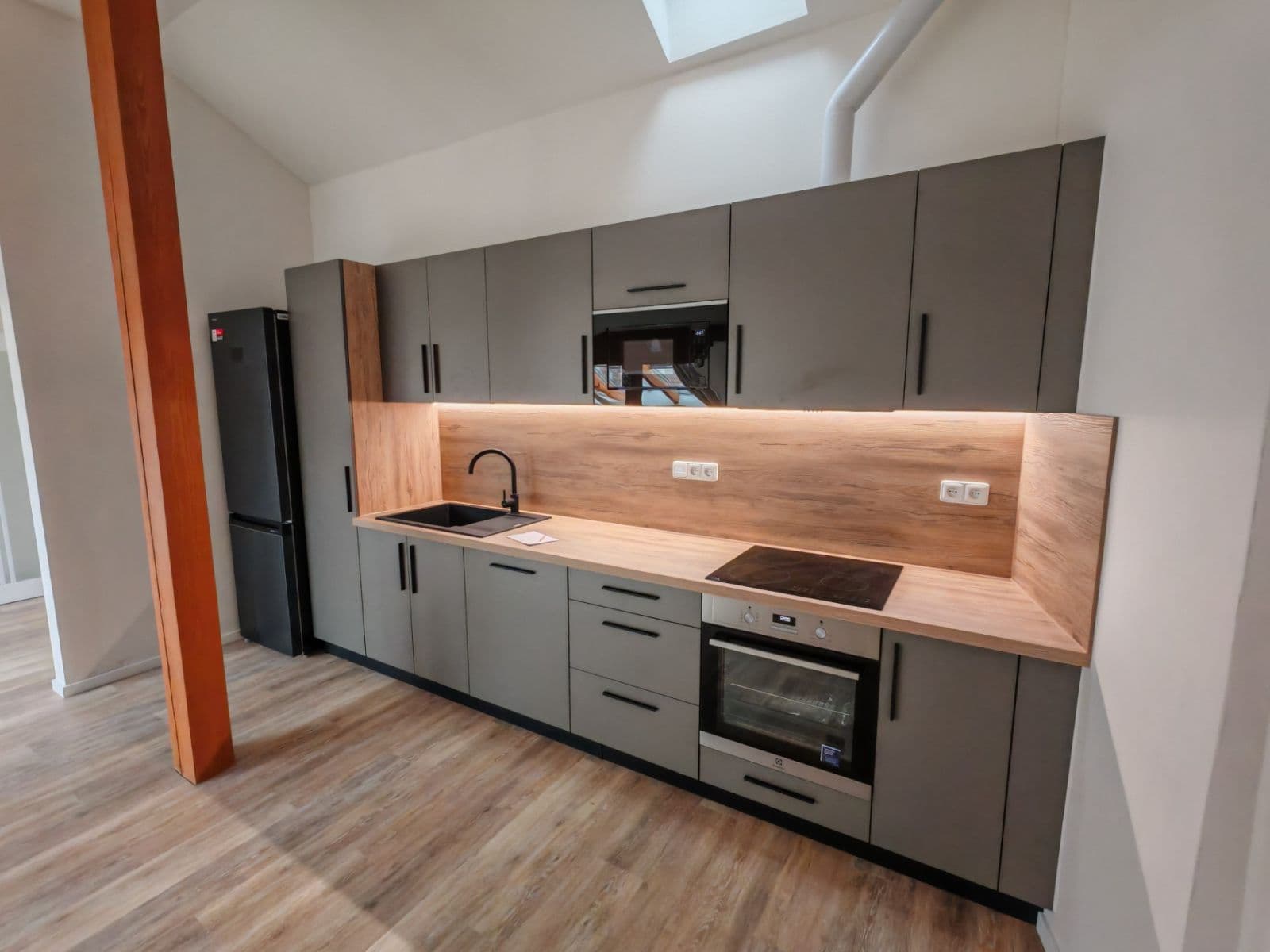 Pronájem bytu 2+kk 94 m², Navrátilova, Praha, Praha Pronájem bytu 2+kk 94 m², Navrátilova, Praha, Praha