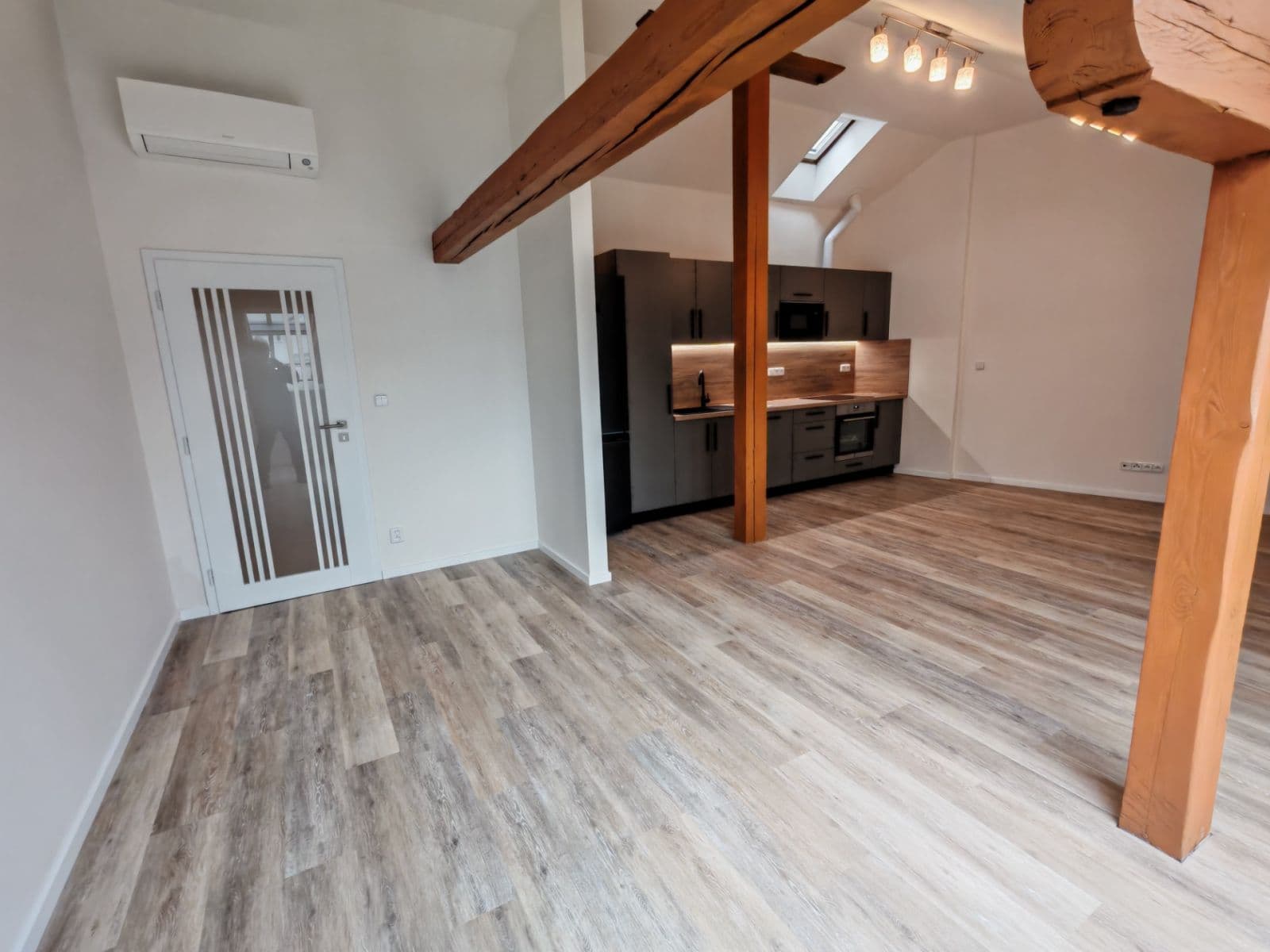 Pronájem bytu 2+kk 94 m², Navrátilova, Praha, Praha Pronájem bytu 2+kk 94 m², Navrátilova, Praha, Praha