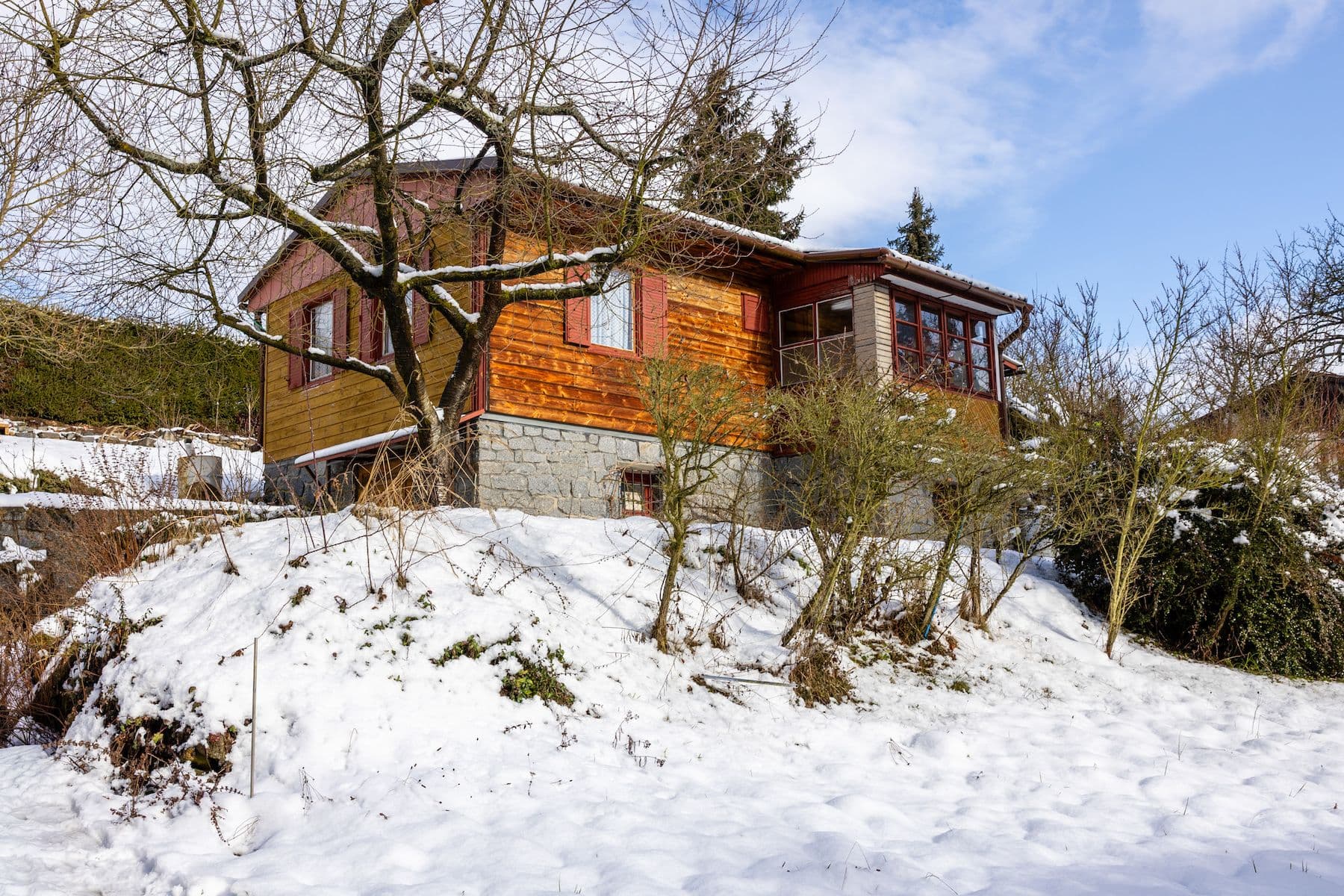 Prodej chaty, chalupy 41 m², pozemek 644 m², Orlík nad Vltavou, Jihočeský kraj Prodej chaty, chalupy 41 m², pozemek 644 m², Orlík nad Vltavou, Jihočeský kraj