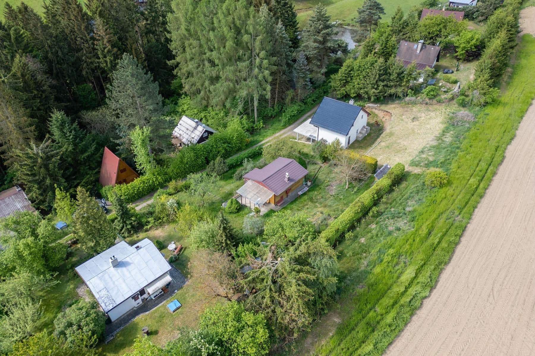Prodej chaty, chalupy 41 m², pozemek 644 m², Orlík nad Vltavou, Jihočeský kraj Prodej chaty, chalupy 41 m², pozemek 644 m², Orlík nad Vltavou, Jihočeský kraj