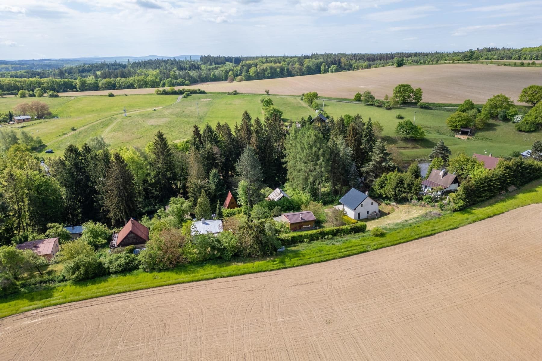 Prodej chaty, chalupy 41 m², pozemek 644 m², Orlík nad Vltavou, Jihočeský kraj Prodej chaty, chalupy 41 m², pozemek 644 m², Orlík nad Vltavou, Jihočeský kraj