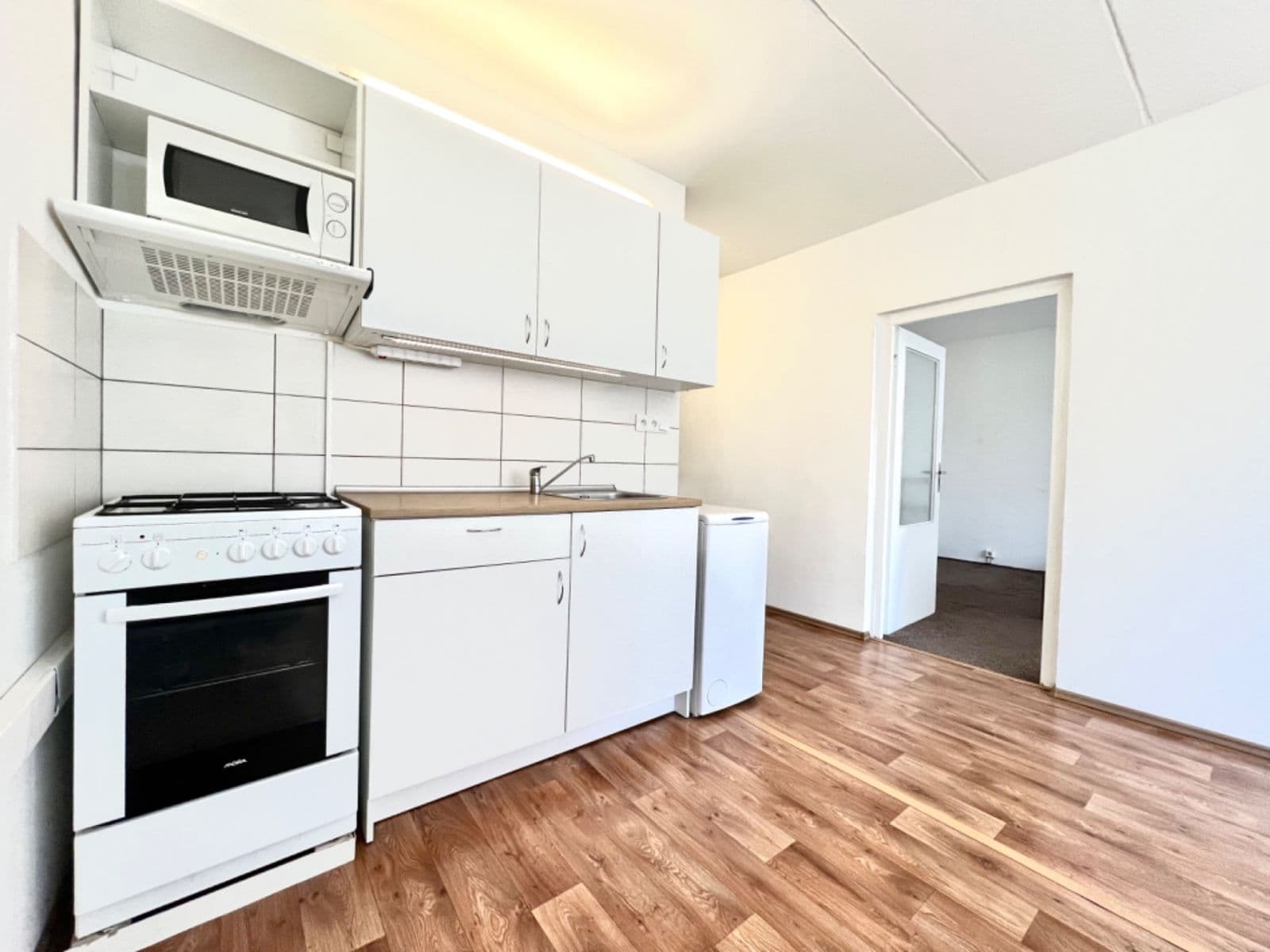 Prodej bytu 2+kk 13 m², Arbesova, Kladno, Středočeský kraj Prodej bytu 2+kk 13 m², Arbesova, Kladno, Středočeský kraj