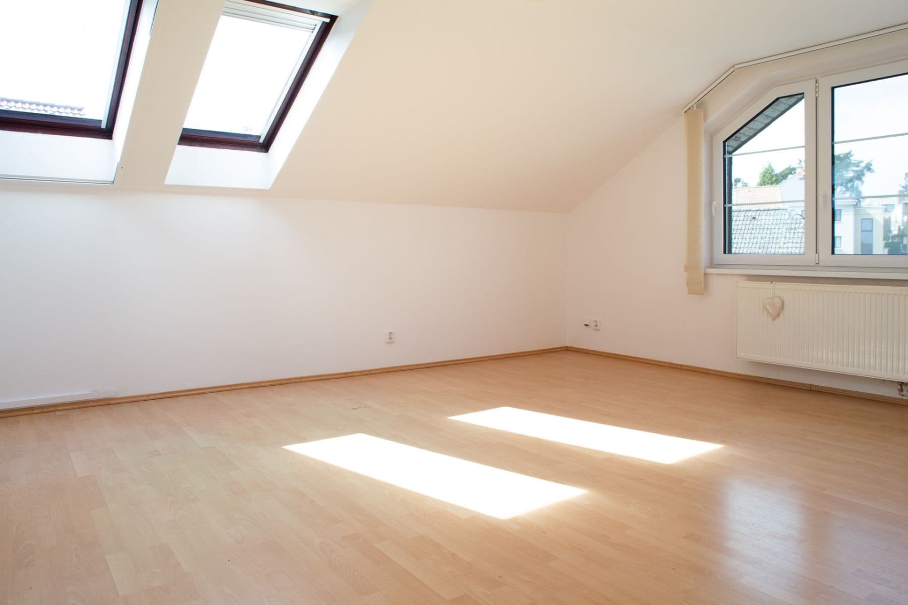 Prodej domu 240 m², pozemek 745 m², Dolní, Hradec Králové, Královéhradecký kraj Prodej domu 240 m², pozemek 745 m², Dolní, Hradec Králové, Královéhradecký kraj
