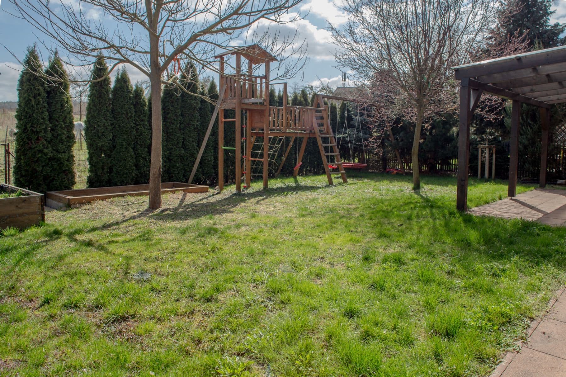 Prodej domu 240 m², pozemek 745 m², Dolní, Hradec Králové, Královéhradecký kraj Prodej domu 240 m², pozemek 745 m², Dolní, Hradec Králové, Královéhradecký kraj