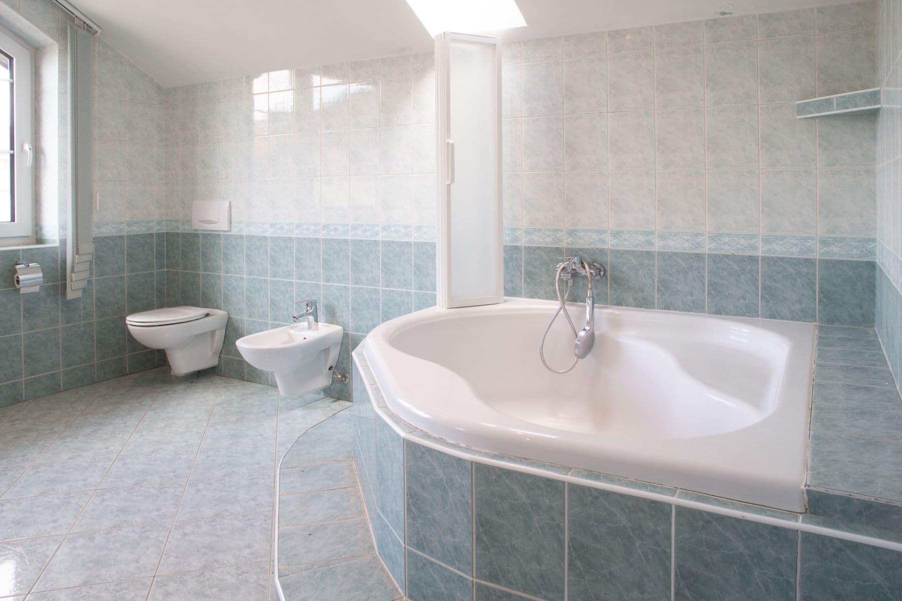 Prodej domu 240 m², pozemek 745 m², Dolní, Hradec Králové, Královéhradecký kraj Prodej domu 240 m², pozemek 745 m², Dolní, Hradec Králové, Královéhradecký kraj